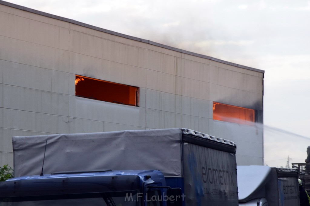 Grossbrand Halle Troisdorf Kriegsdorf Junkersring P192.JPG - Miklos Laubert